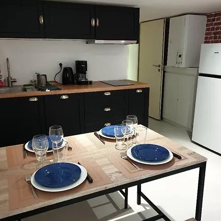 Apartman Appt 2 Pieces Avec Jardin *